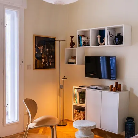 Pannonia View Delight Apartamento *